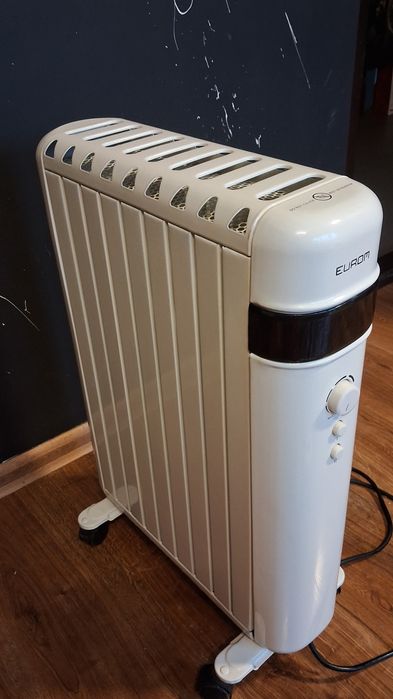 Elektryczny grzejnik Eurom RAD 2000