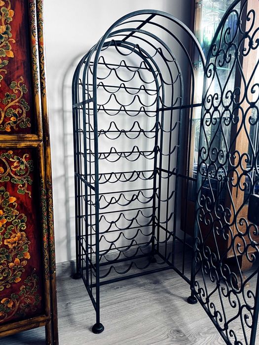 Garrafeira Vintage em Ferro Forjado - 36 Garrafas