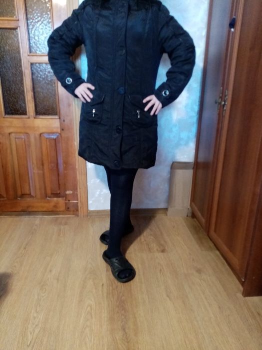 Продам зимнюю женскую куртку