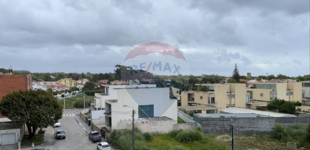 T4  Prédio Azul Miramar Praia