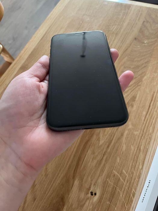 Uzywany iPhone 11