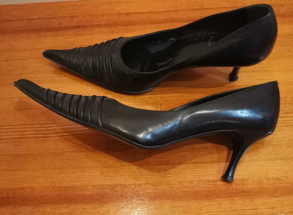 Skórzane buty szpilki