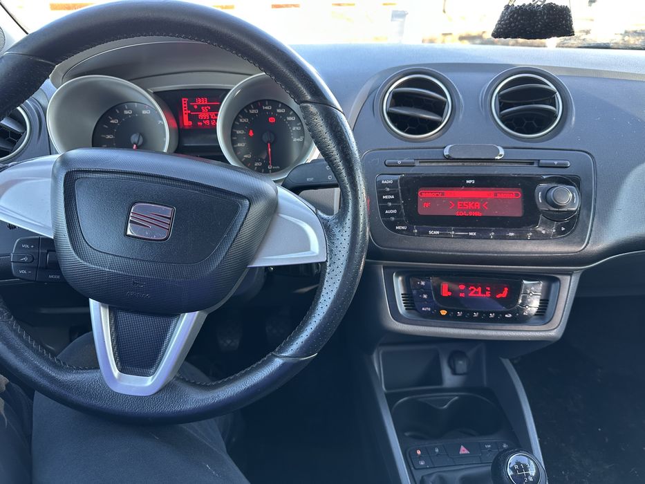 SEAT IBIZA 1.6 MPI bogate wyposażenie
