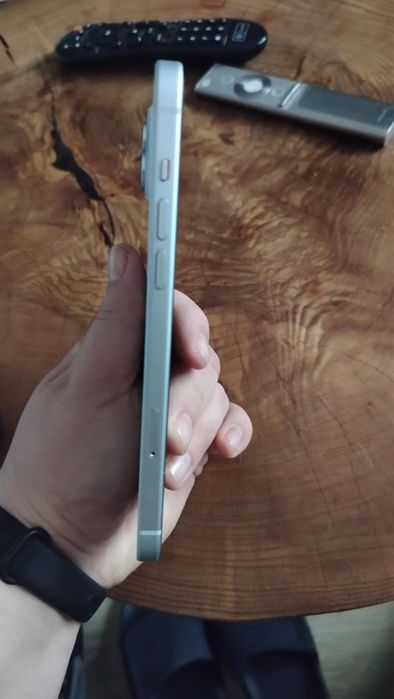 Iphone 15 plus jak nowy