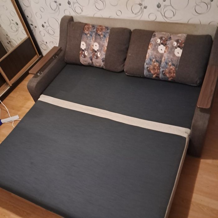 Продам диван книжка 160×200 бу