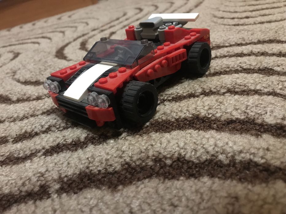 конструктор LEGO Creator Спортивный автомобиль 3 в 1 (31100)