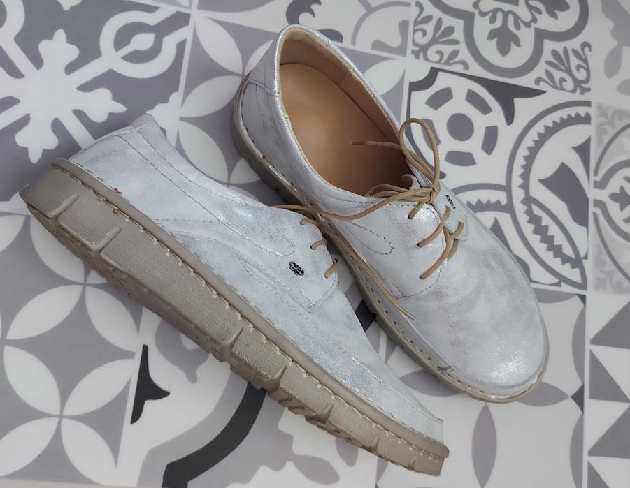 Skórzane półbuty damskie Papillon 42