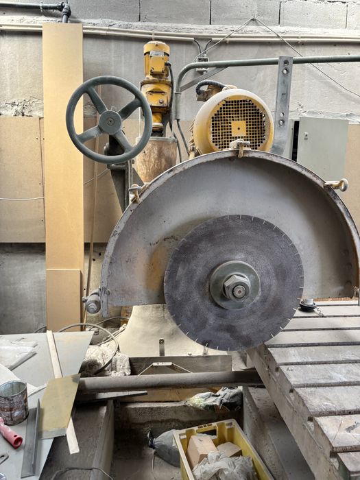 Vendo maquina de corte granito