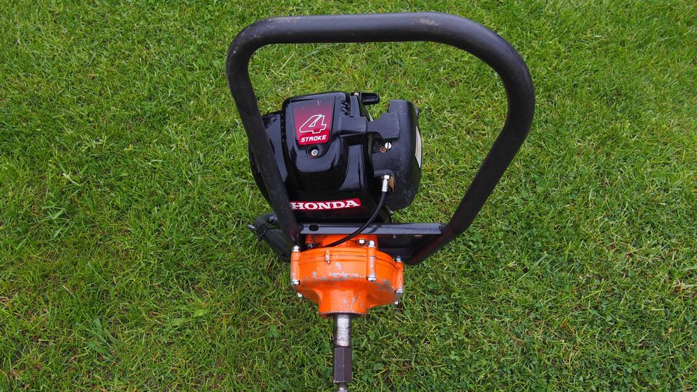 Honda WIERTNICA Spalinowa swider glebowy