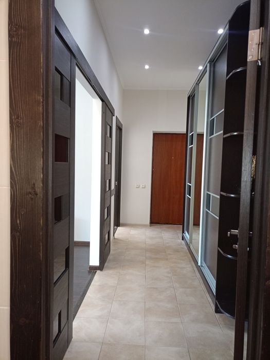 Продам 2 км квартиру, в.Стуса ,можливі Держпрограми