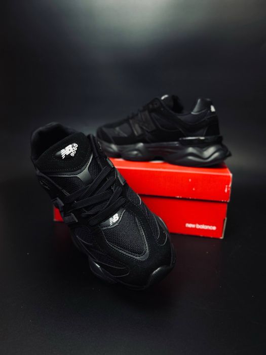Чорні кросівки New Balance 9060•масивні•зручні•на кожен день•нью 9060