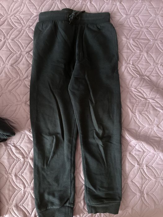 Продам шкільний спортивний костюм Next