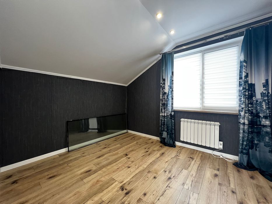 Будинок під Києвом з резервним живленням при вимиканні світла!!!