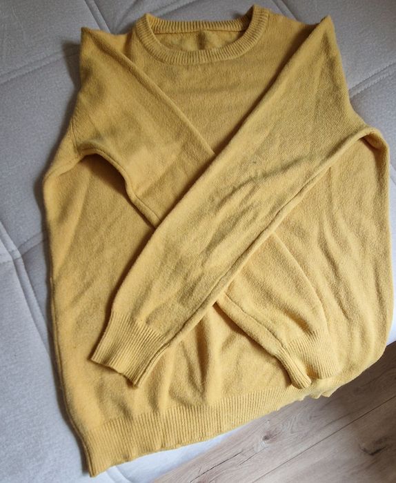 Musztardowy sweterek