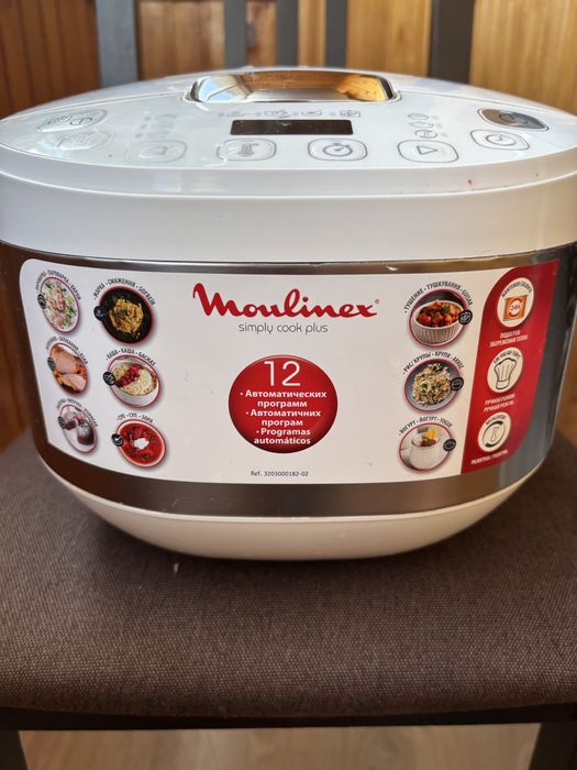 Мультиварка Moulinex Simply Cook Plus (12 програм) у робочому стані