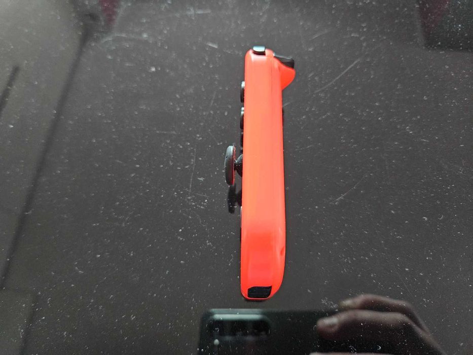 Joycon Nintendo Switch czerwony oryginalny prawy