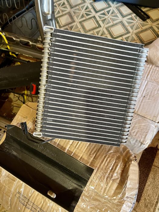 Радіатор кондиціонера Kia Cerato 1