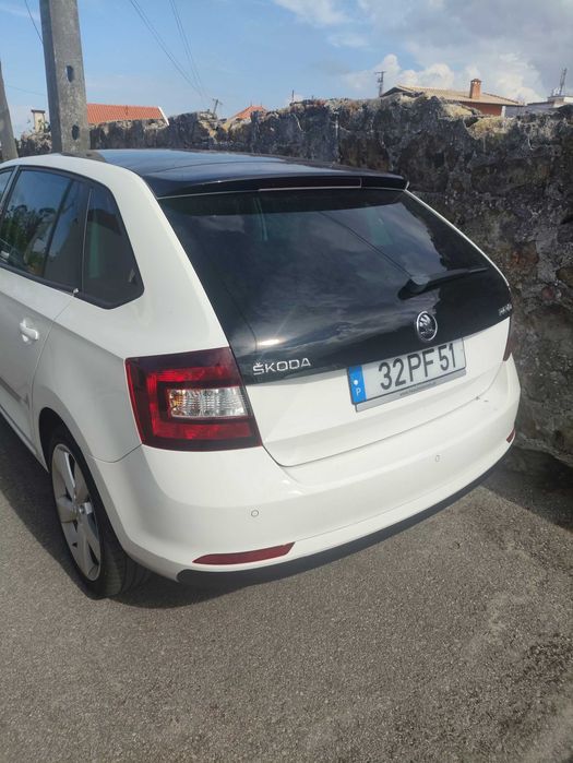 Skoda Rapid Spaceback 1.6 TDI 90cv – 2014 – 208.000 km – Jantes 17 foto 2