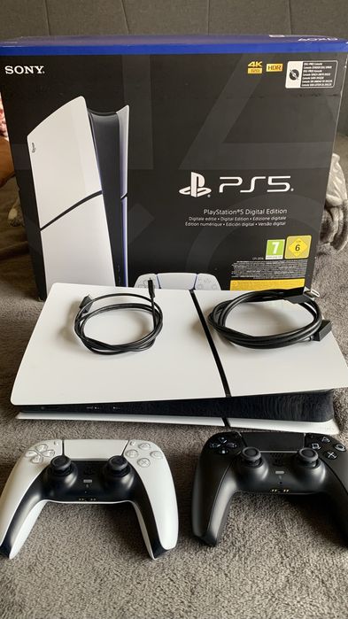 PlayStation 5 Slim Digital 1TB – Completo – 8 meses de uso