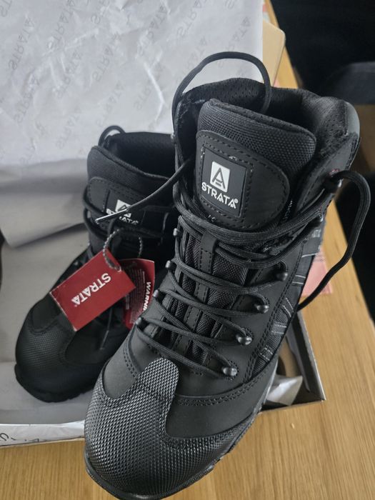 Buty robocze izolowane wysokie 44 BHP certyfikaty wodoodporne zima