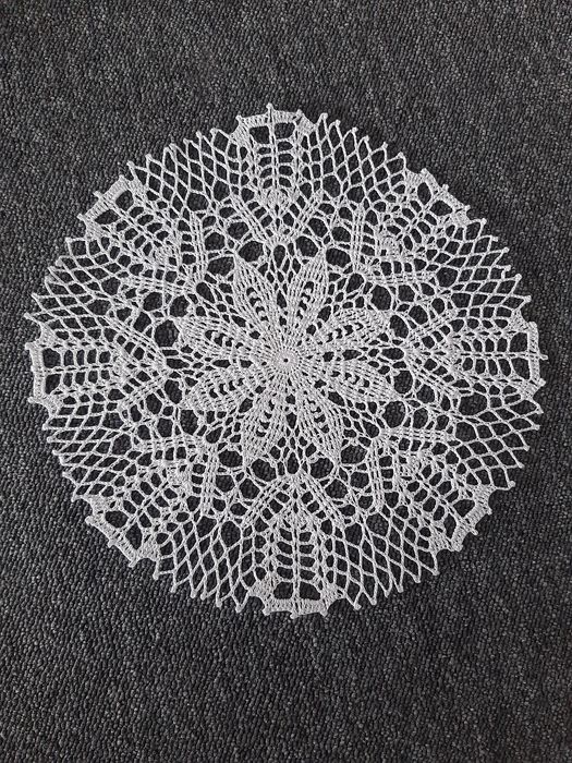 Serwetka robiona na szydełku