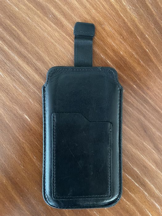 Etui wsuwane na telefon ze schowkiem skora
