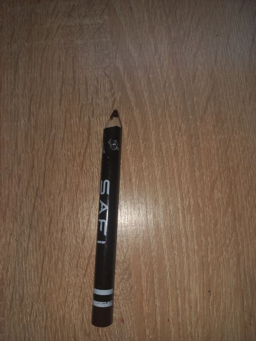 Карандаш коричневый