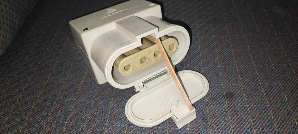 Tomada reboque serie PN 40/380V