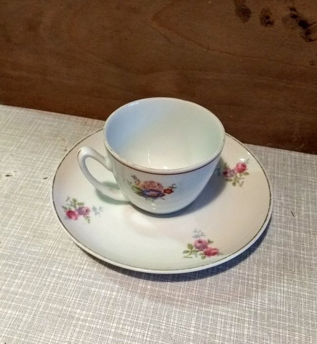 Filiżanka z podstawką, porcelana PRL