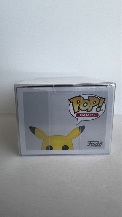 Funko Pop! Pikachu #353 — Pokémon Special Edition