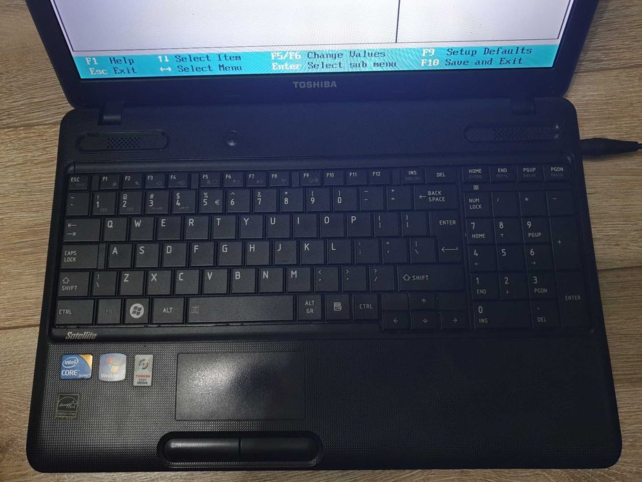 Laptop TOSHIBA  C660