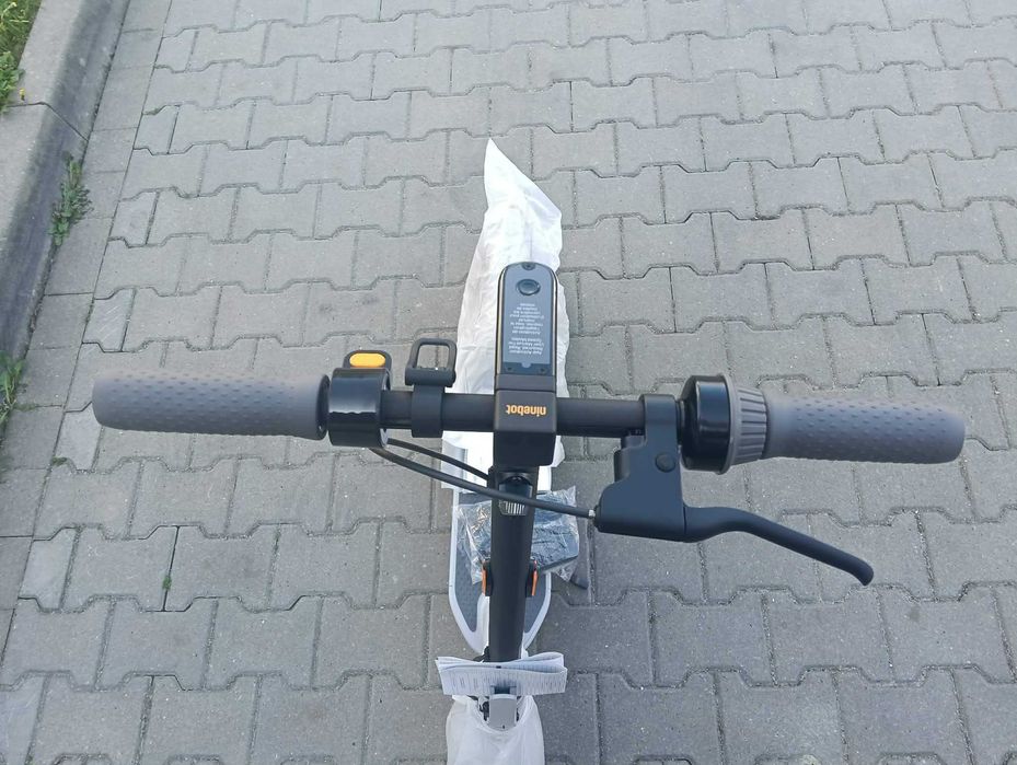 Hulajnoga elektryczna Ninebot Max G30LD KickScooter - NOWA - HIT !!!
