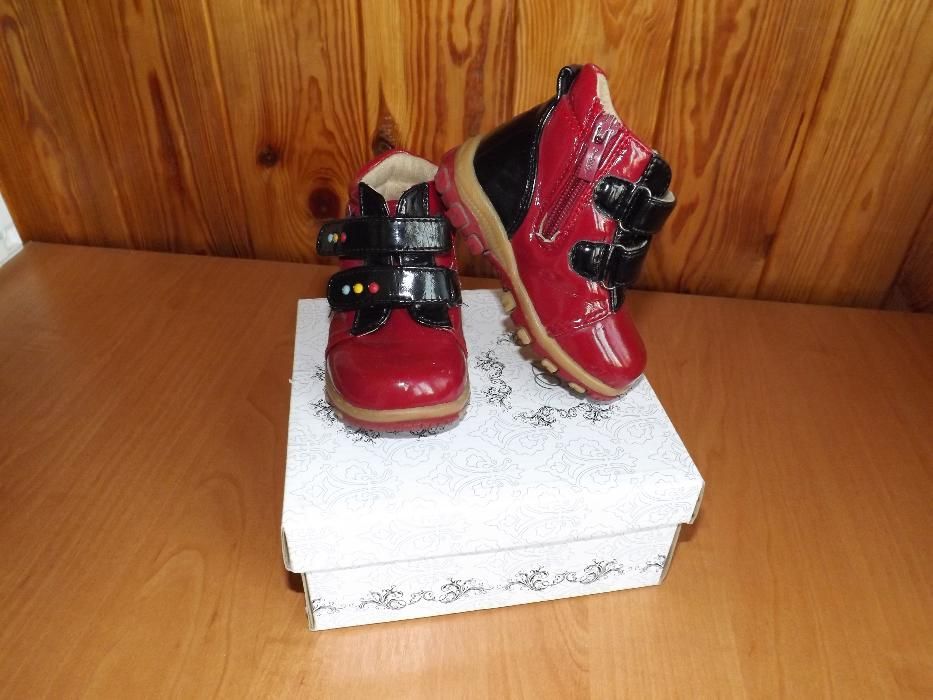 Ботинки демисезонные 22 р.