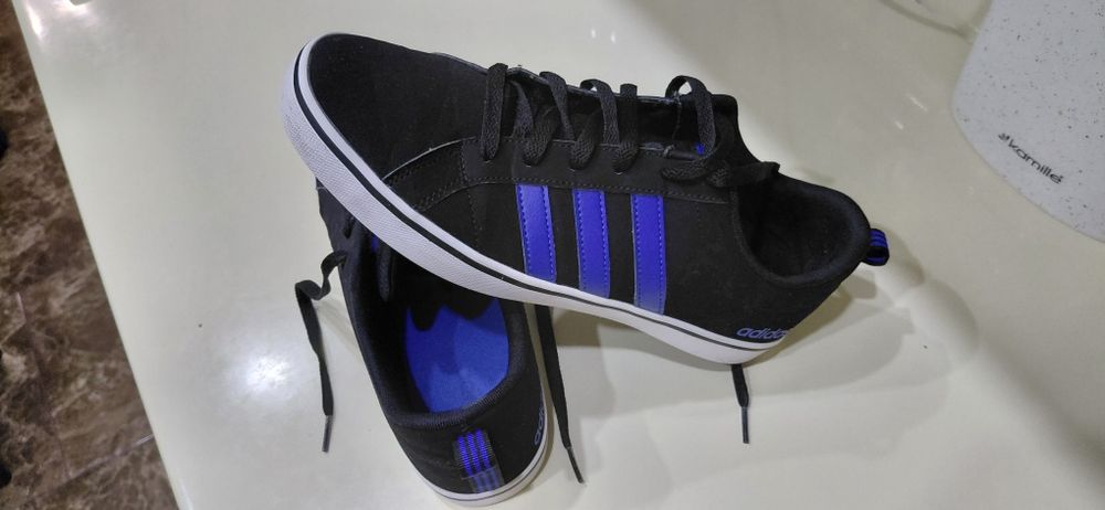 Кросівки Adidas(оригінал)