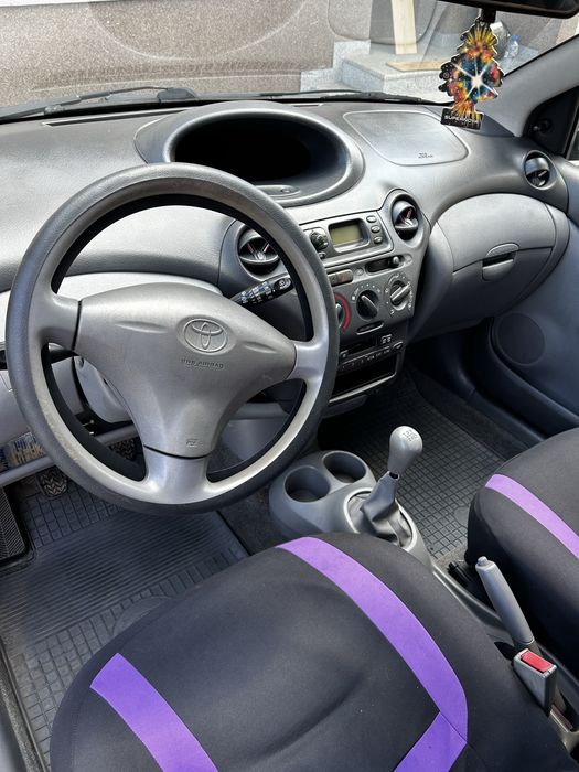 Toyota yaris salon polska zdrowa blacha