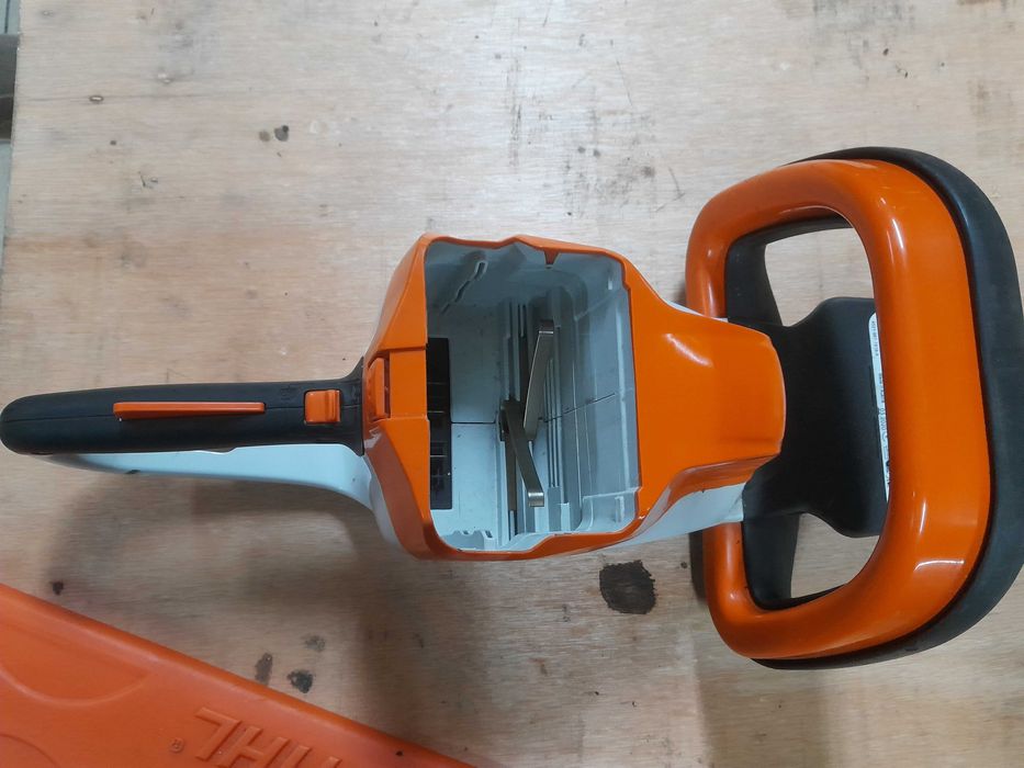 nożyce akumulatorowe Stihl HSA 56 na częściCena plastik pomarańcz góra