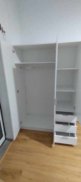 Roupeiro Solteiro KIT LCX3230 – JOM | Em Ótimo Estado