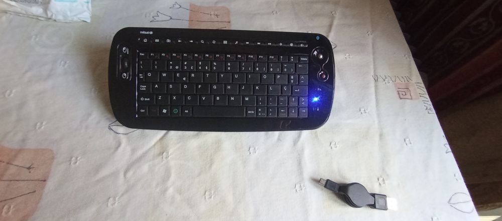 Mitsai keyboard and mouse Bluetooth connection64283900388610121