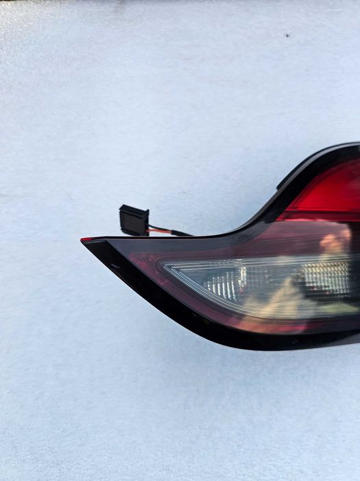 Lampa Prawy Tył Opel Zafira C Zwykła
