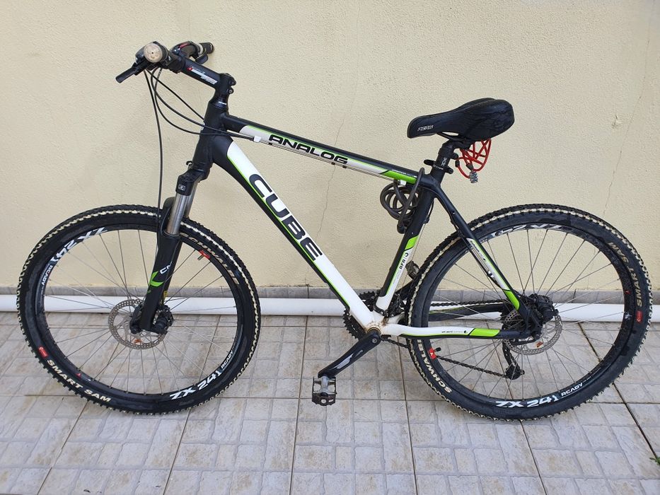 Bicicleta de Montanha CUBE ANALOG READY FOR RACE ( Praticamente nova )