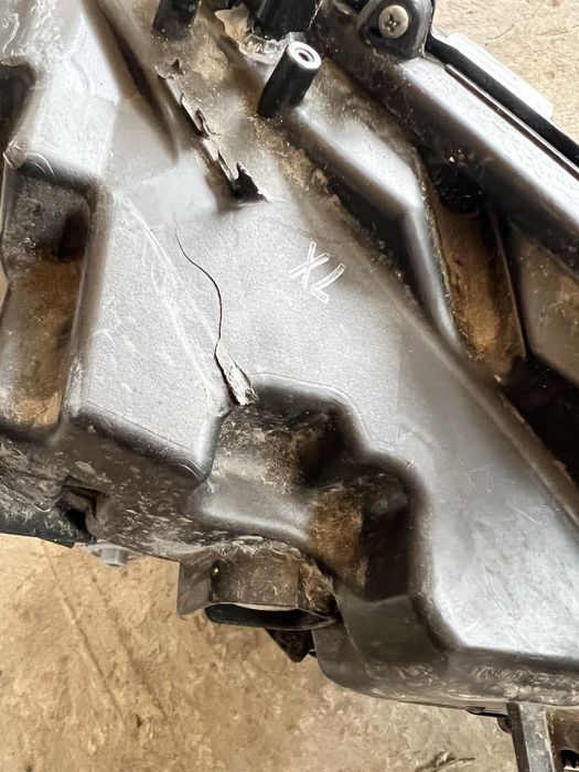 Фара Toyota Venza limited 2021