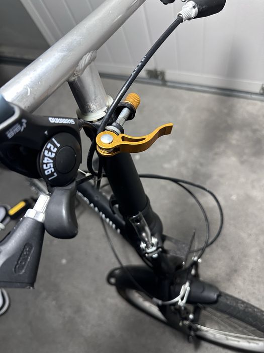 Bicicleta dobravel de adulto. Muito pratica e funcional na cidade