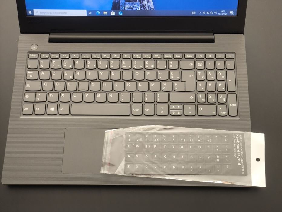 *Win10* Lenovo V130-15IKB in original box, i3 7th gen, 500GB HDD, 2h:30 battery64738537217795122