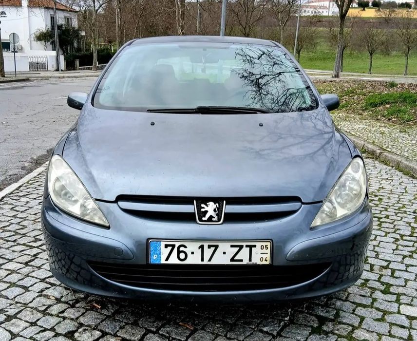 Carro peugeot 307 . 2400€