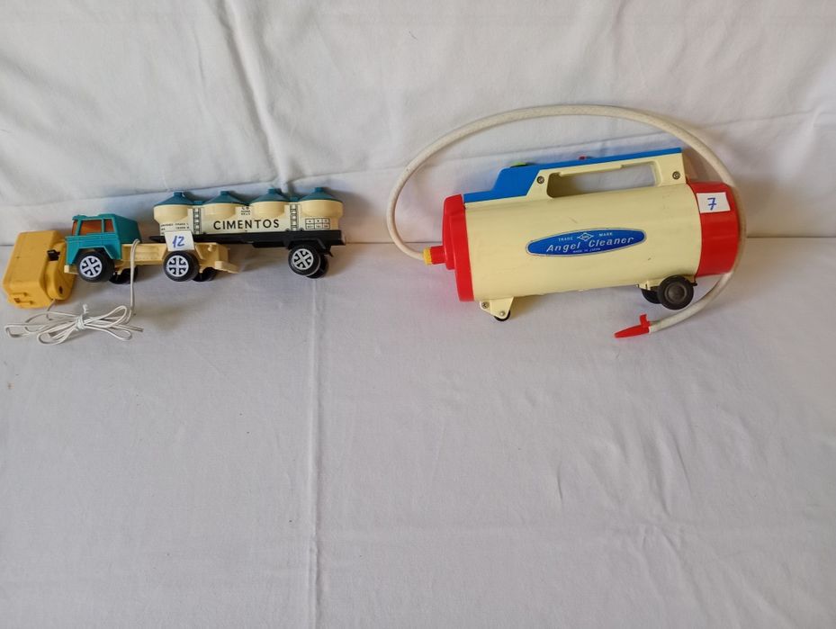 Brinquedos antigos anos 80 em plástico