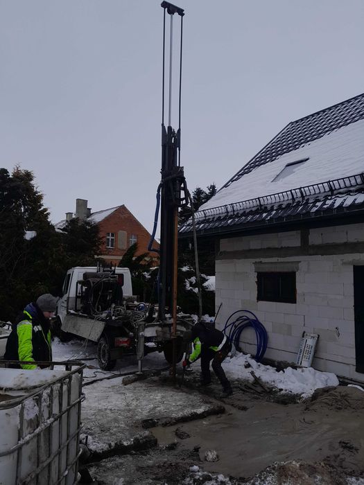Wiercenie studni głębinowych. Studnie. Odwierty pod popy ciepla . Paslek