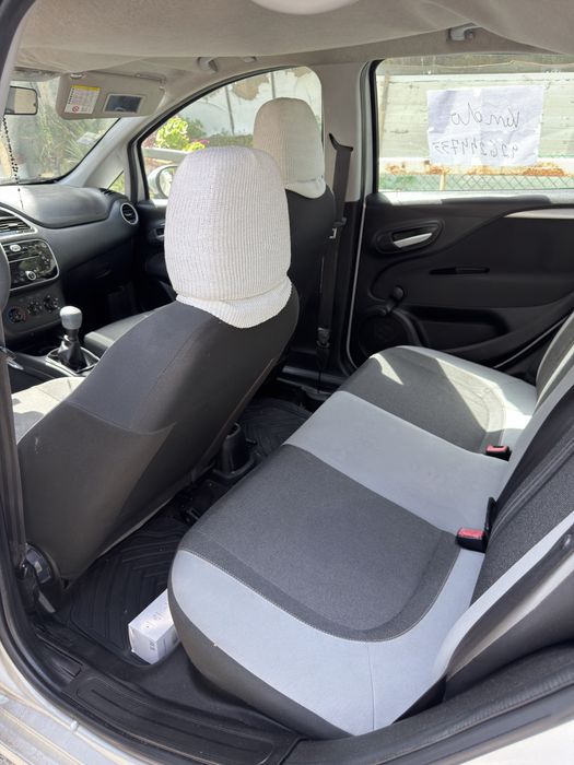 Fiat punto 2012 bem estimado e vendo por 35000 negociavel