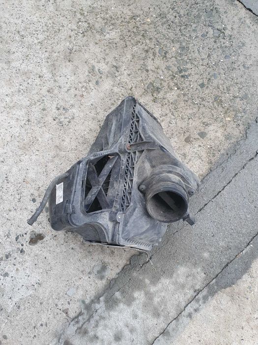 Obudowa filtra powietrza A4 B8 8K0.133.837.BF