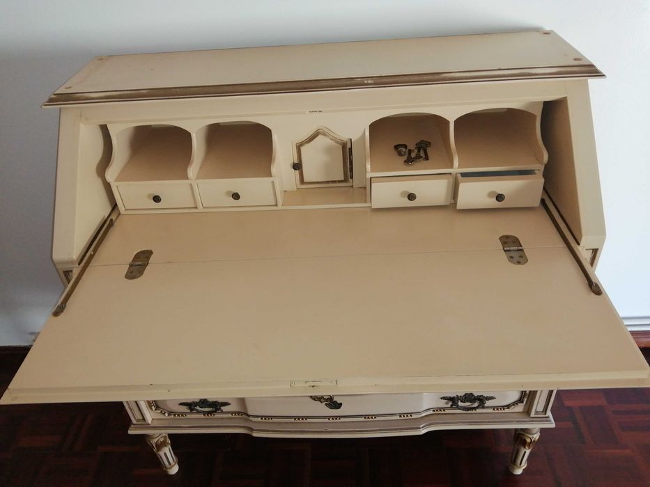 Mobilia de quarto - estilo Luis XVI (solteiro / 2 camas)