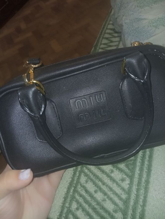 Сумочка Miu Miu (в стилі бренду)

Стильна компактна сумка чорного к